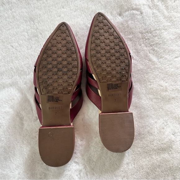 The Dove • Birdies Pointed Mules • Size 7 - Picture 4 of 4